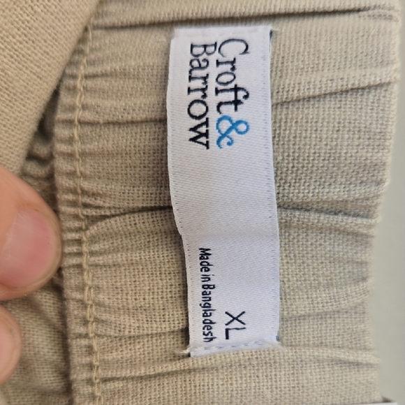 Croft & Barrow Tan Elastic Waist Shorts - Picture 2 of 12